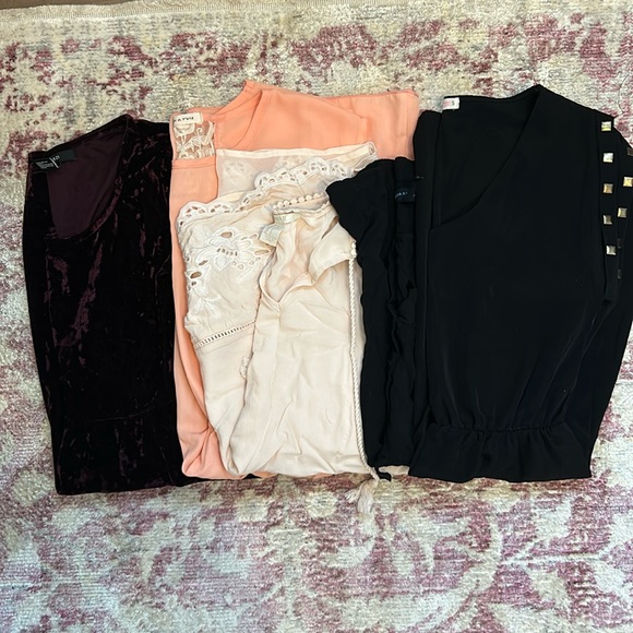 Women’s dress bundle - Picture 1 of 9